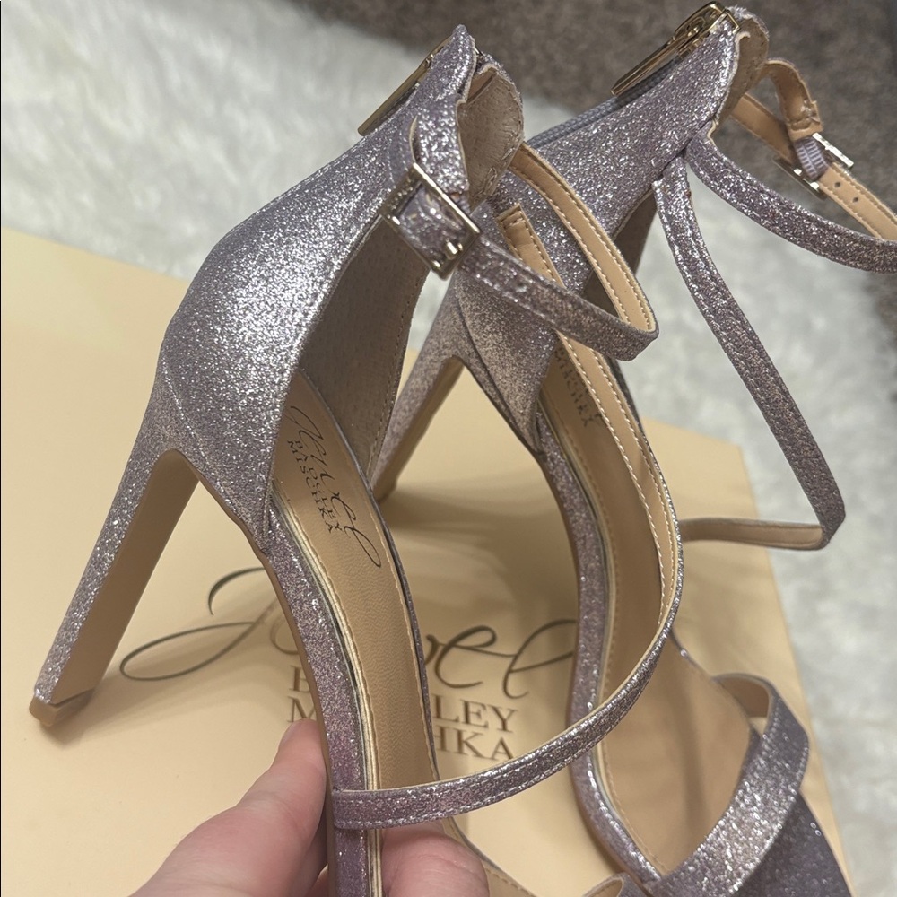 NEW In Box Jewel Badgley Mischka Purple Lilac Glitter Diana Strappy Heels Size 7 - Picture 3 of 16